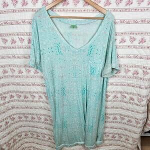 Soft Mint Green Women's Nightgown with Subtle Pattern